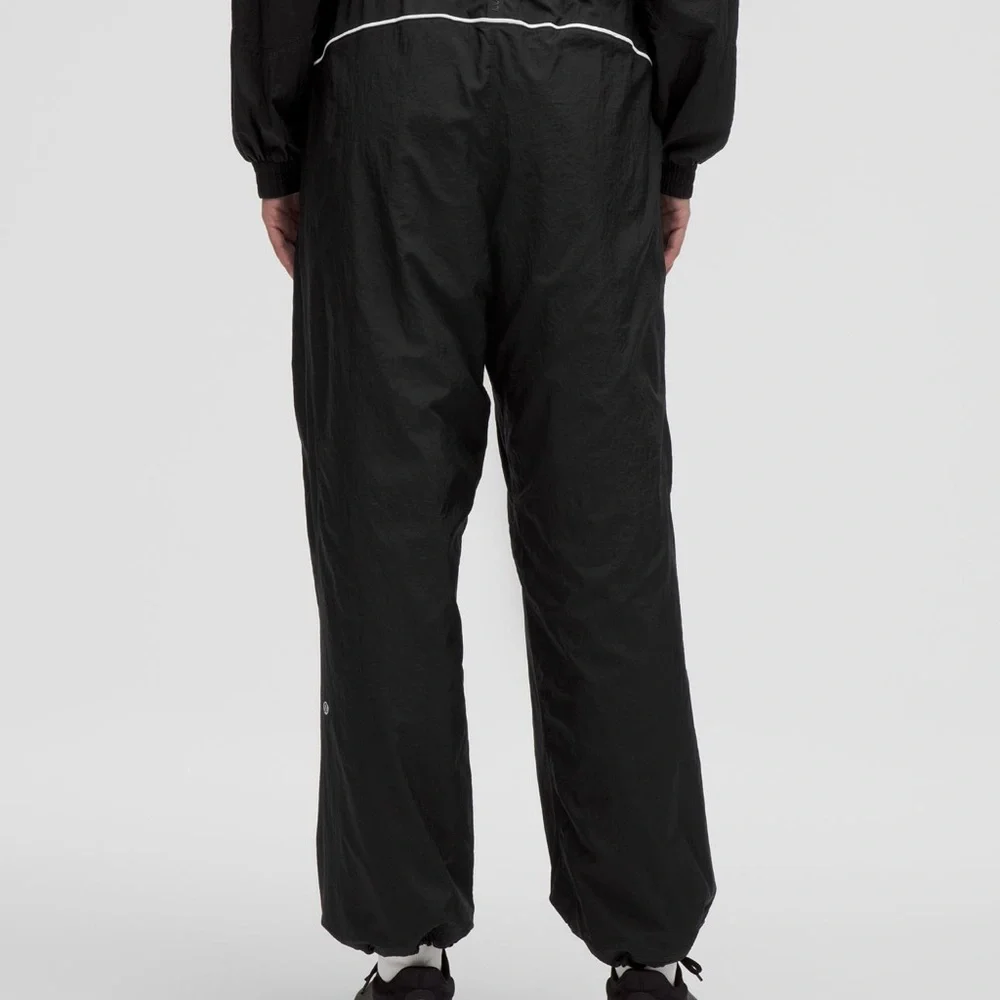 Women’s lululemon joggers - Picture 3 of 7